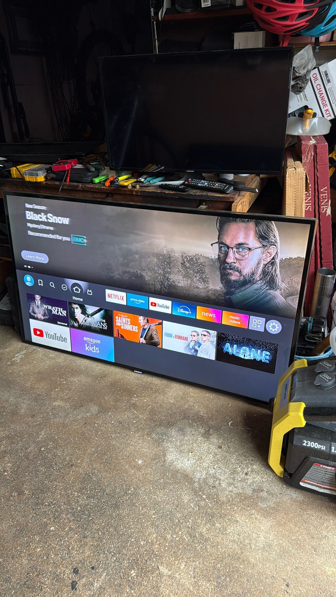 60” Samsung Smart Tv With Fire Stick