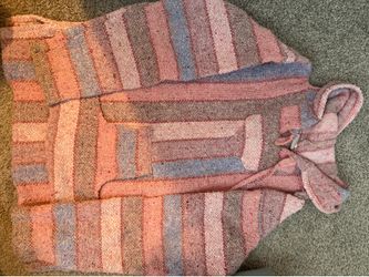 Girls size small 6-7