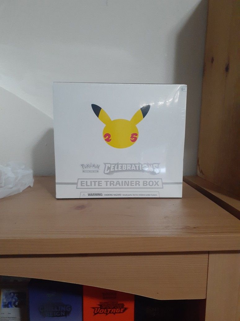 Celebrations Elite Trainer Box (Pokemon)