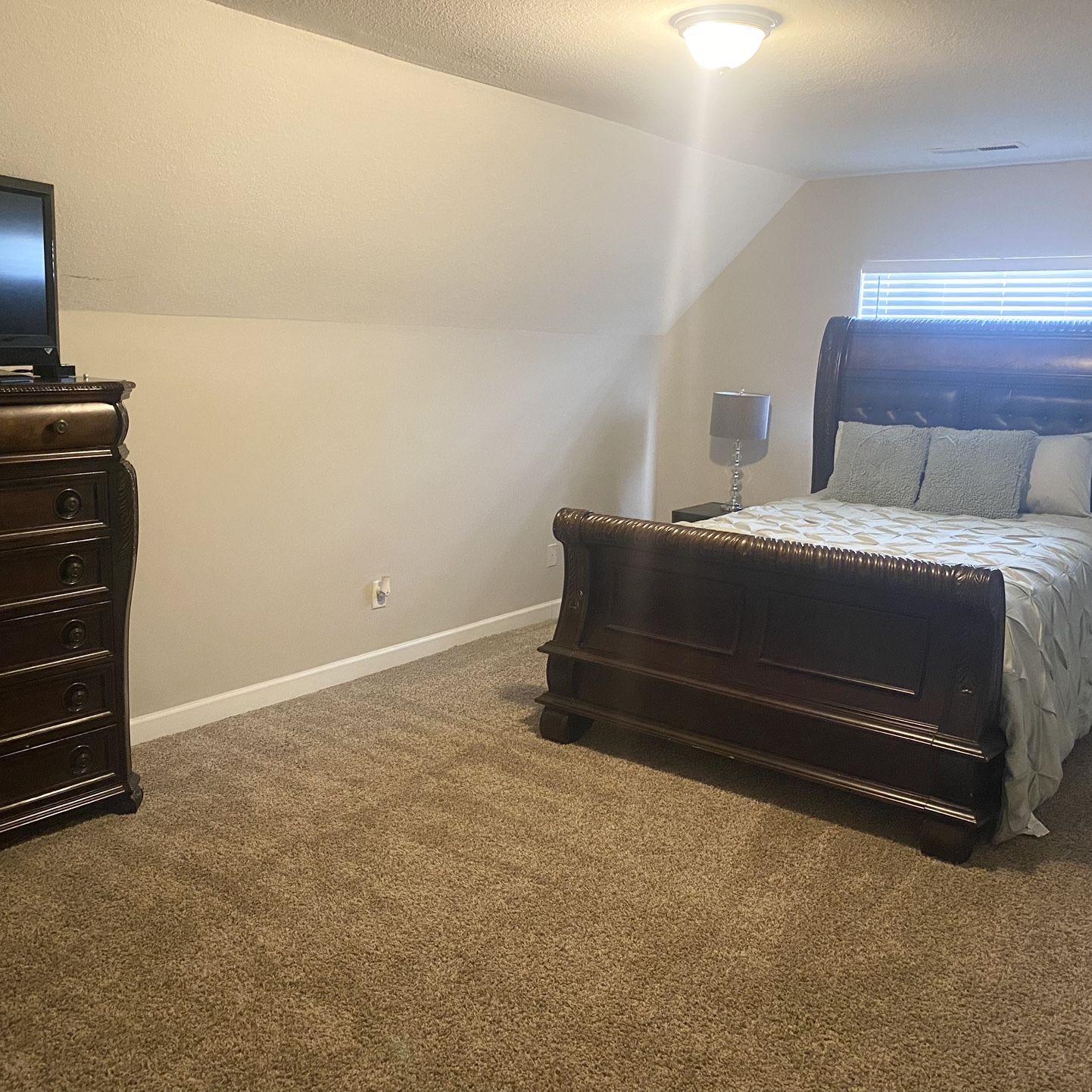 Queen Bed & Dresser Drawer