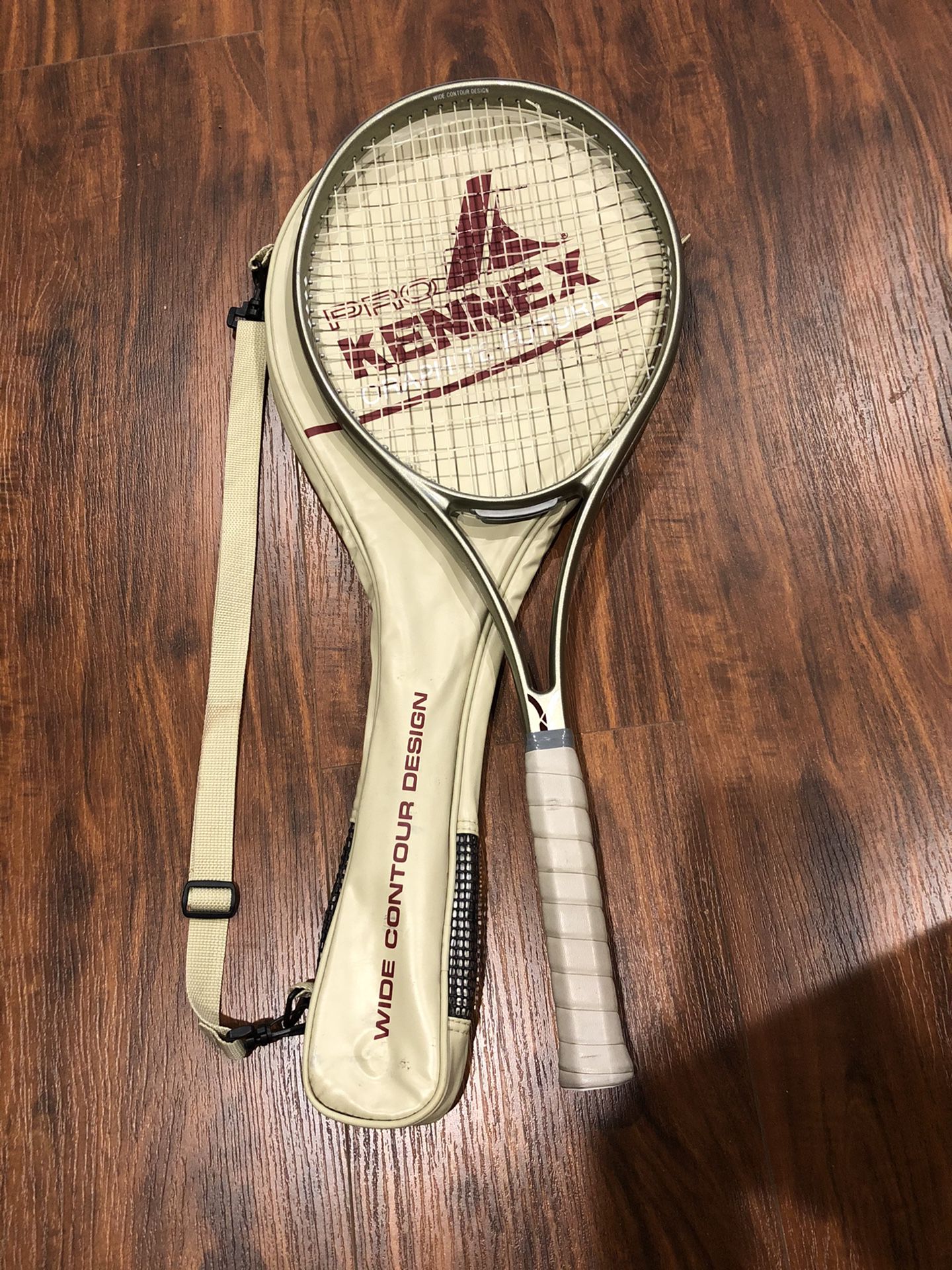 Kennex Pro Graphite Futura Tennis Racket