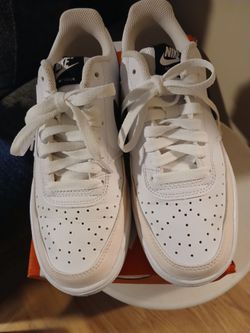 Nike 7 1/2 tennis shoes