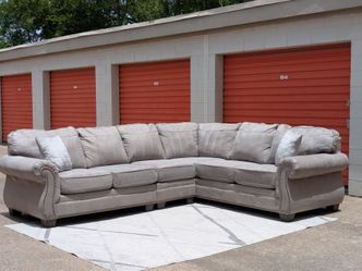 *FREE DELIVERY!* ASHLEY FURNITURE 3 PIECE SECTIONAL SOFA