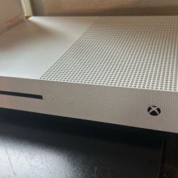 Xbox One S, With 8 Disc Games