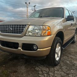 2005 Ford Explorer