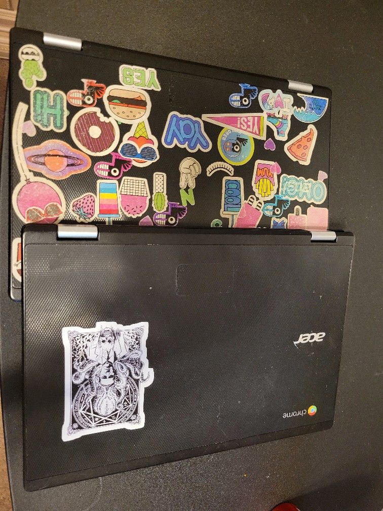 2  Acer Chrome N15q8