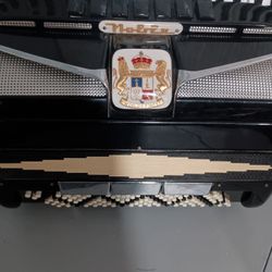 Noble. Accordion