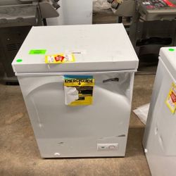 Magic chef deep freezer HMCF35W53