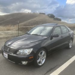 2002 Lexus IS