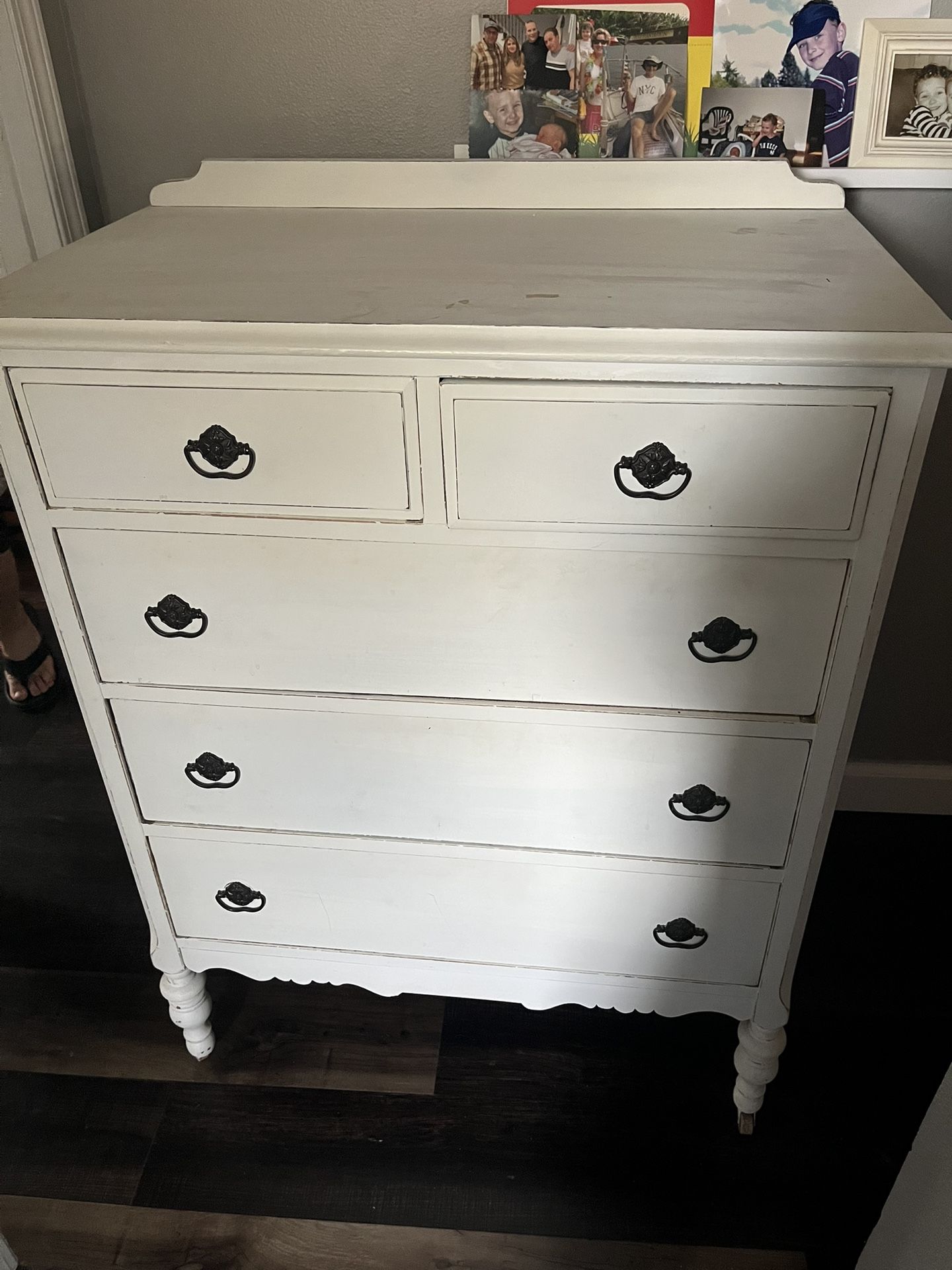 Old Dresser