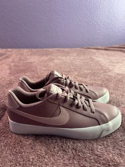 Women’s Court Royale AC Plum Desert