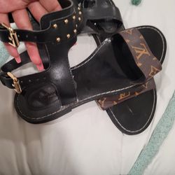 vuitton sandals price