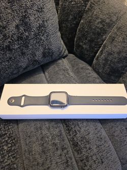 Apple Watch SE 44mm Midnight – Like New w/ Box
