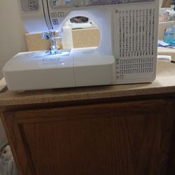 THE BROTHER SQ9285 COMPUTERIZED SEWING AND QUILTING MACHINE 