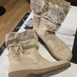 Lady's Boots Sz 9.5 