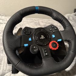Logitech G29 Racing Wheel + Pedals – Barely Used 200$