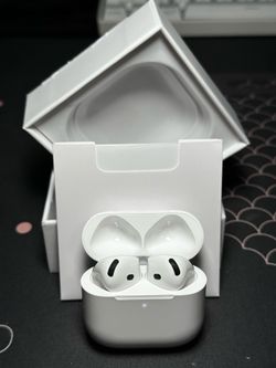 NEW OPEN BOX  4th Generation Wireless In-Ear Headset