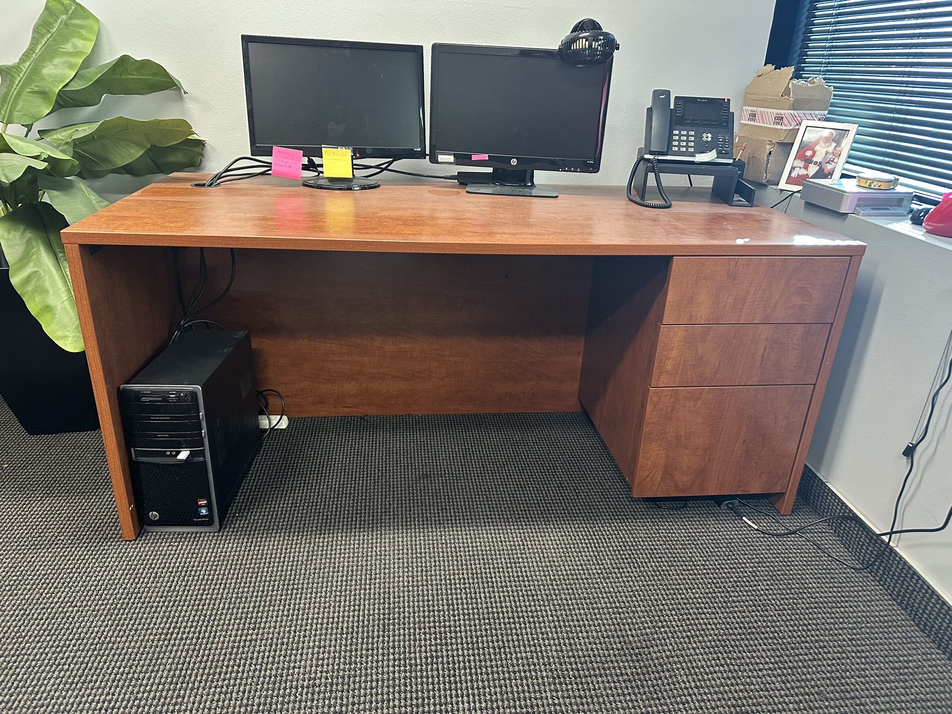 Office Desk for Sale – Wood Finish