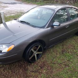 2003 Ford Taurus