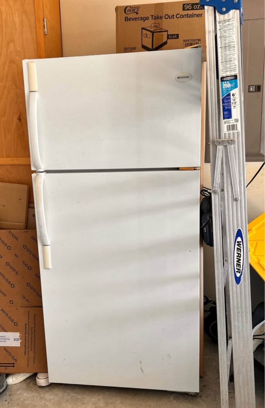 Frigidaire Refrigerator 