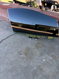 RIGHT PASSENGER SIDE FRONT DOOR  GLASS 2023 TOYOTA COROLLA