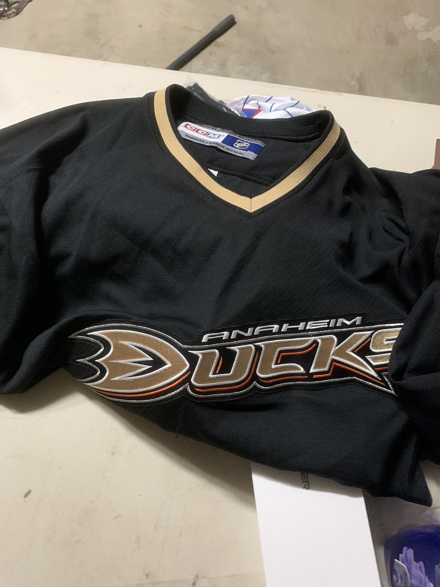 Anaheim Ducks Official NHL Jersey xxl