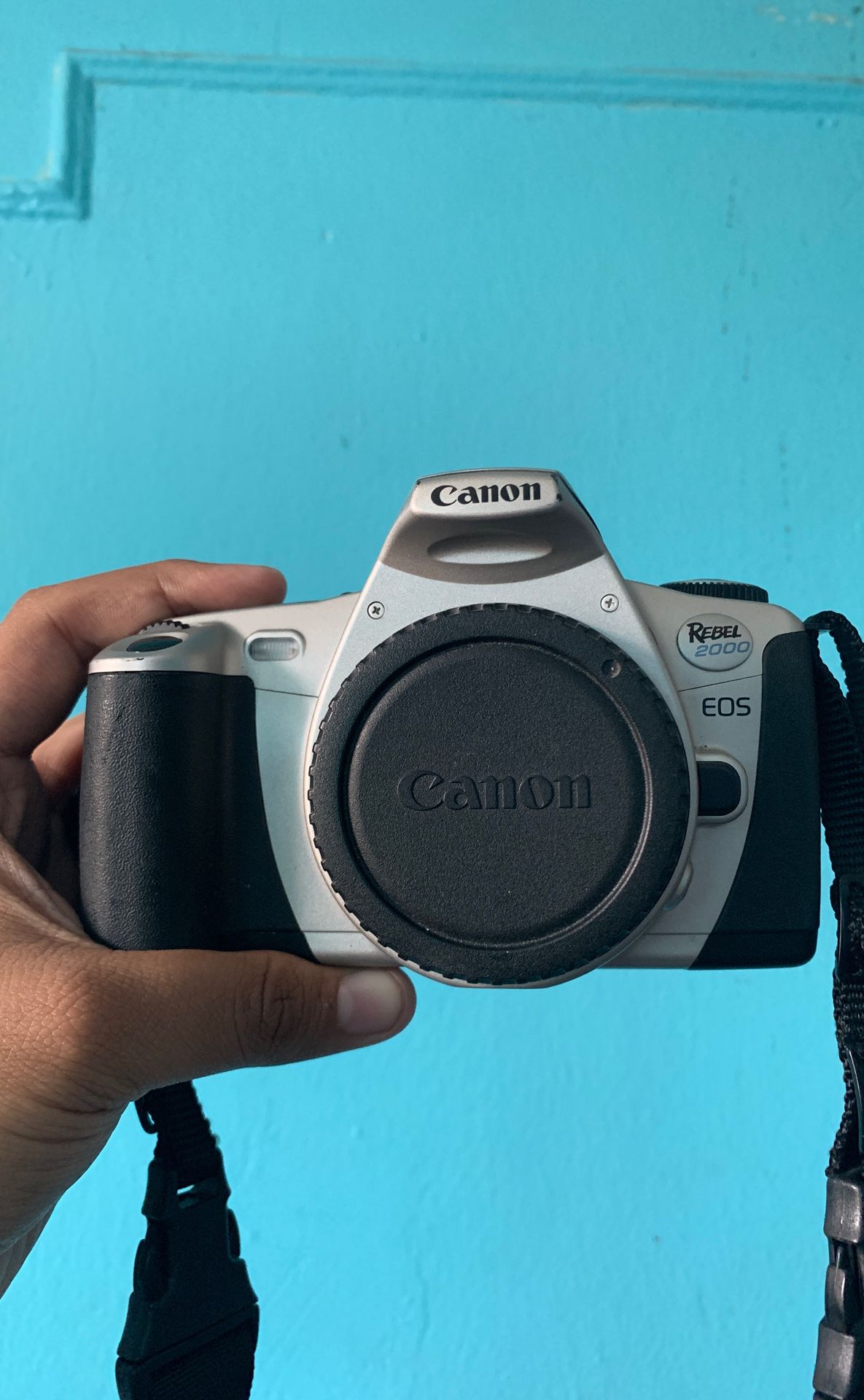 Canon eos rebel 2000 film camera