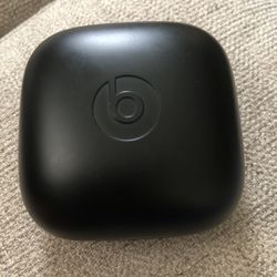 Power Beats Pro With Charging Case 