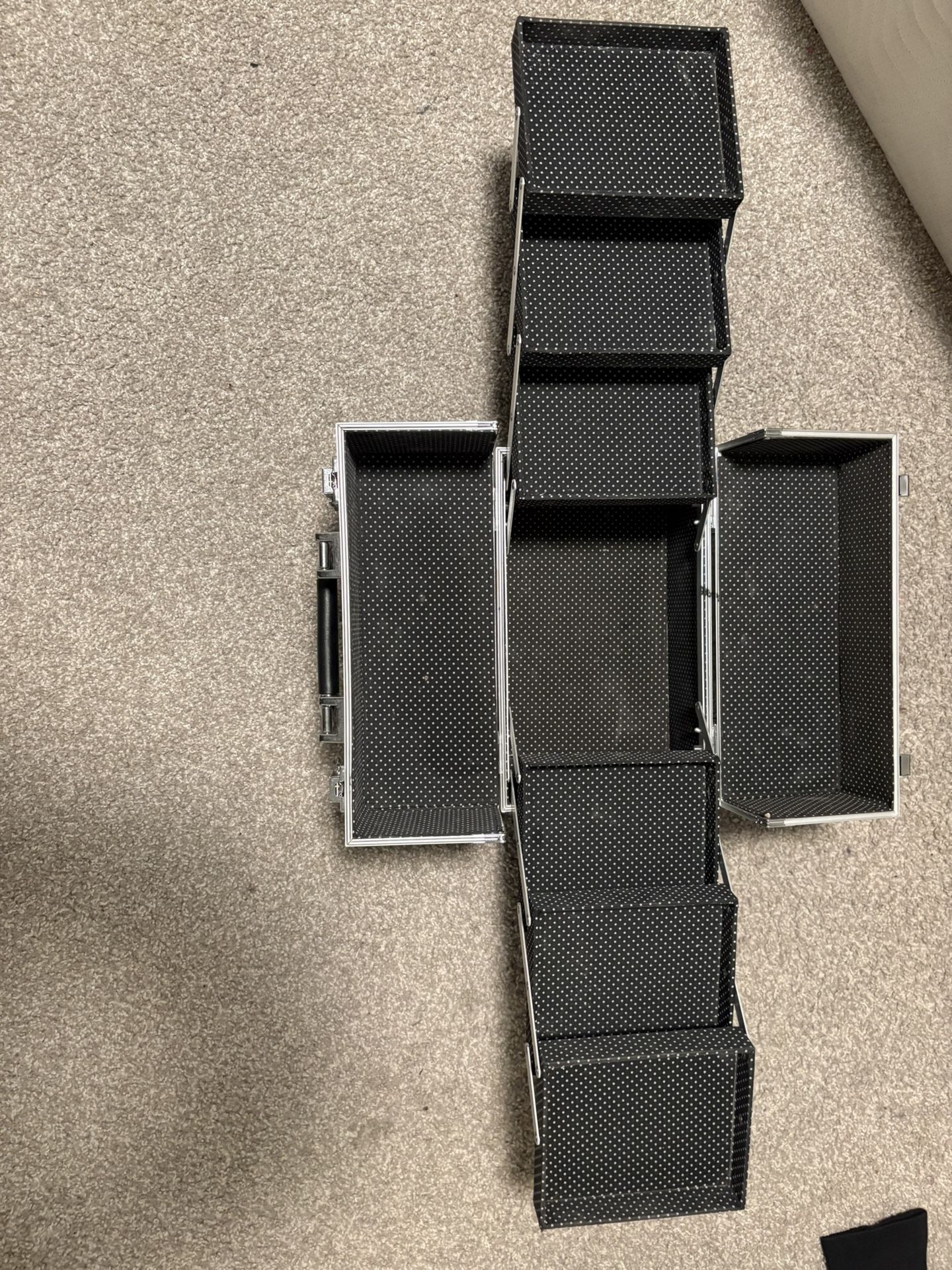 Frenessa Makeup Box Organizer