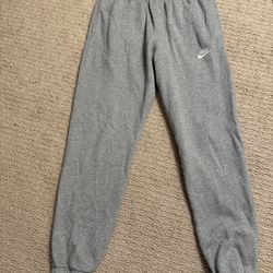 $20 For 2 Nike Boys Sweat Pants M Size 