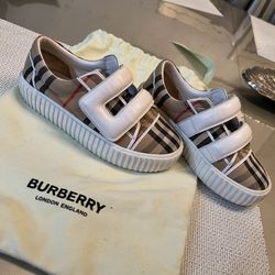 Tenis Originales Marca Burberry De Niño O Niña Del Numero 32
