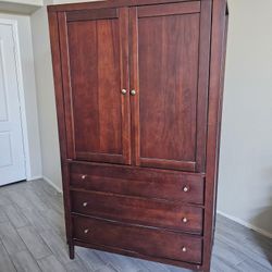 Armoire chestnut color