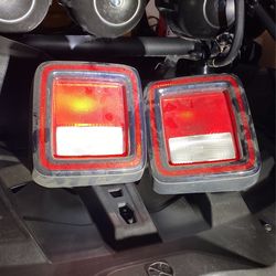 Tell light for a jeep