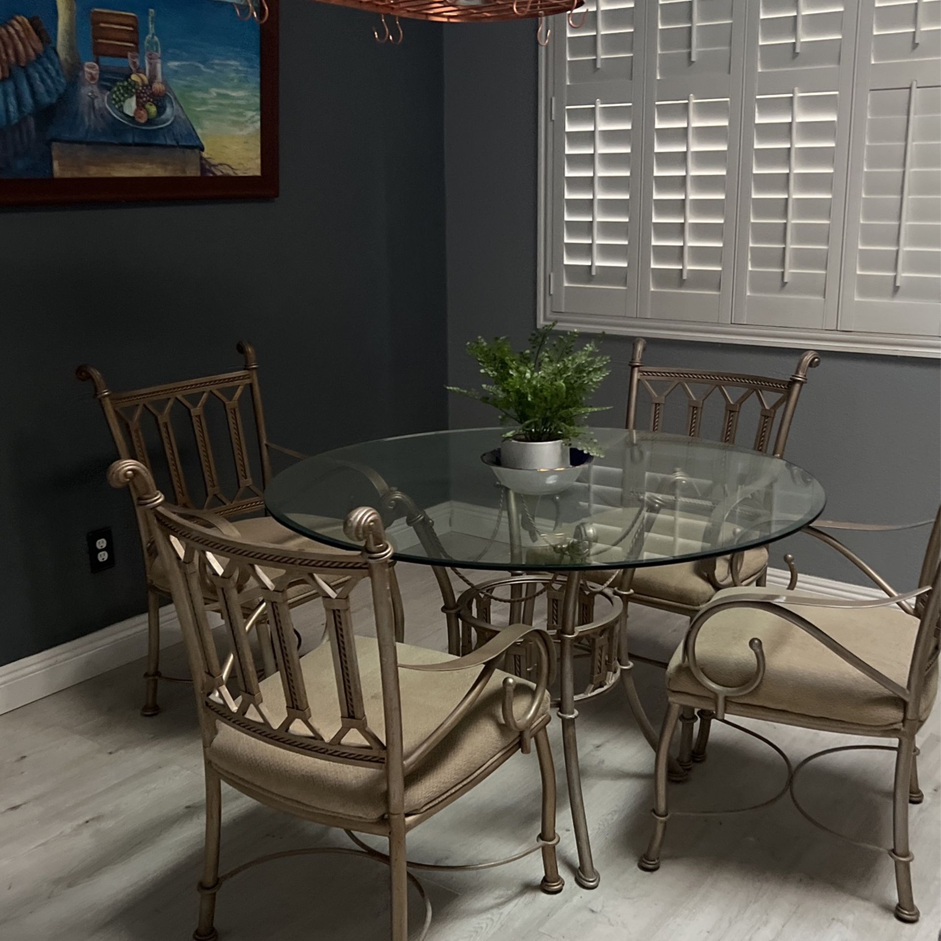 Table And chairs Matching Breakfast Bar Stools $450