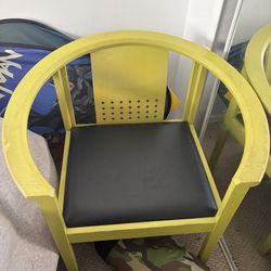 Green round arm chair