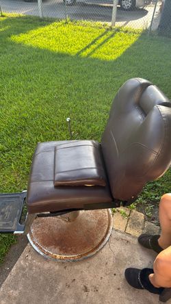 Barber chair