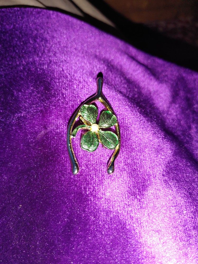 4 Leaf Clover, Wishbone Pin