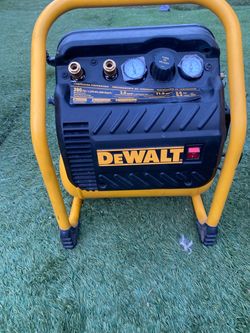 DeWalt DWFP55130 2.5-Gallon 200 PSI Air Compressor