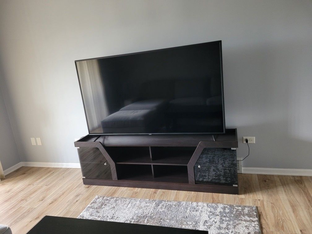 Tv Stand 70in L