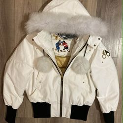 Women's Moose Knuckles 