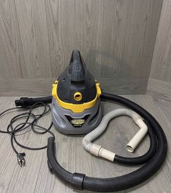 Stinger 2.5 Gal wet/dry Vacuum Cleaner