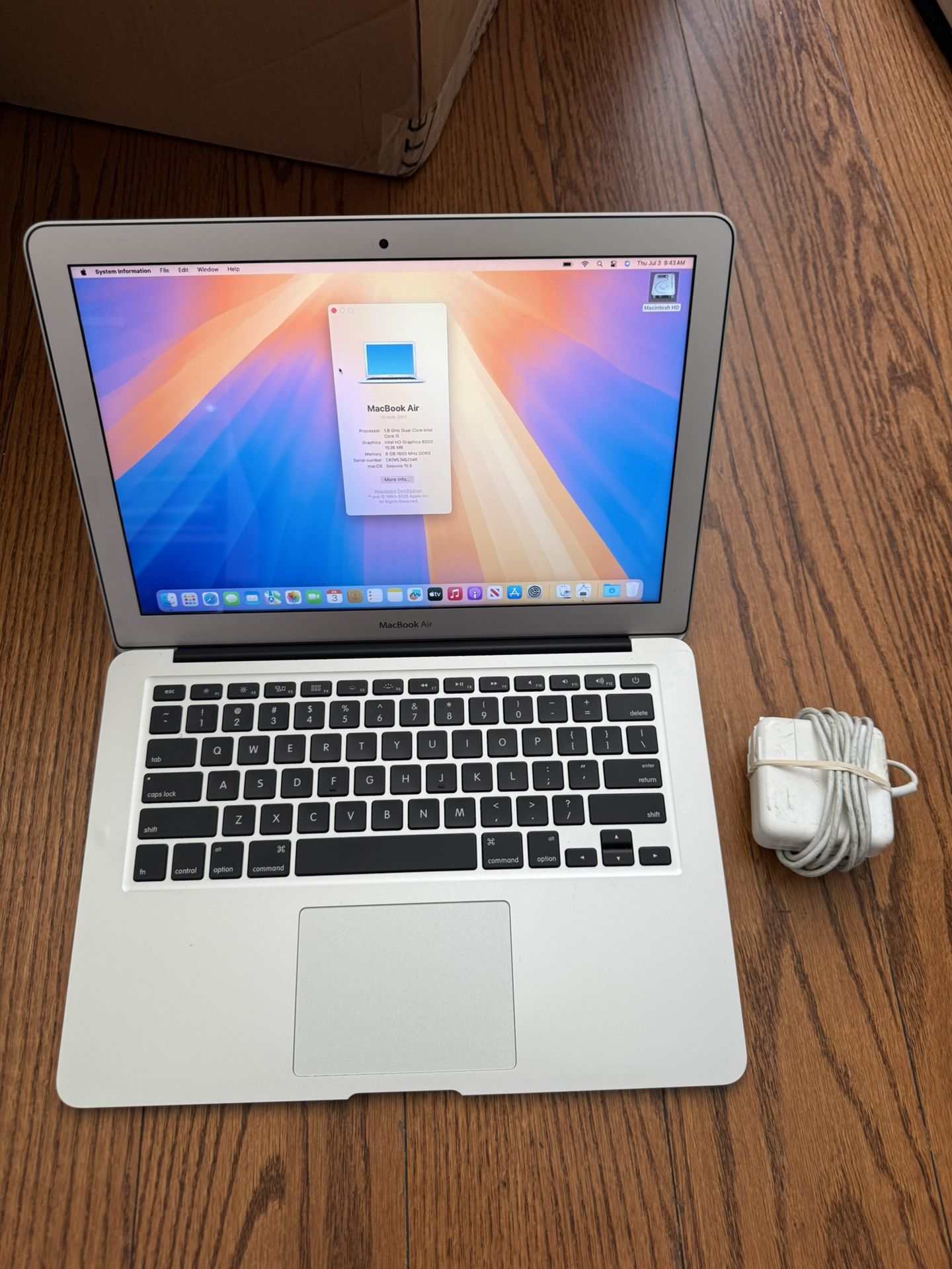 MacBook Air 13” 2017/8GB RAM/256GB SSD/Fully Functional/Excellent