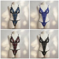 NEW/NUEVO Small crotchless lingerie $30each/lencería sin entre piernas talla chica $30cada una