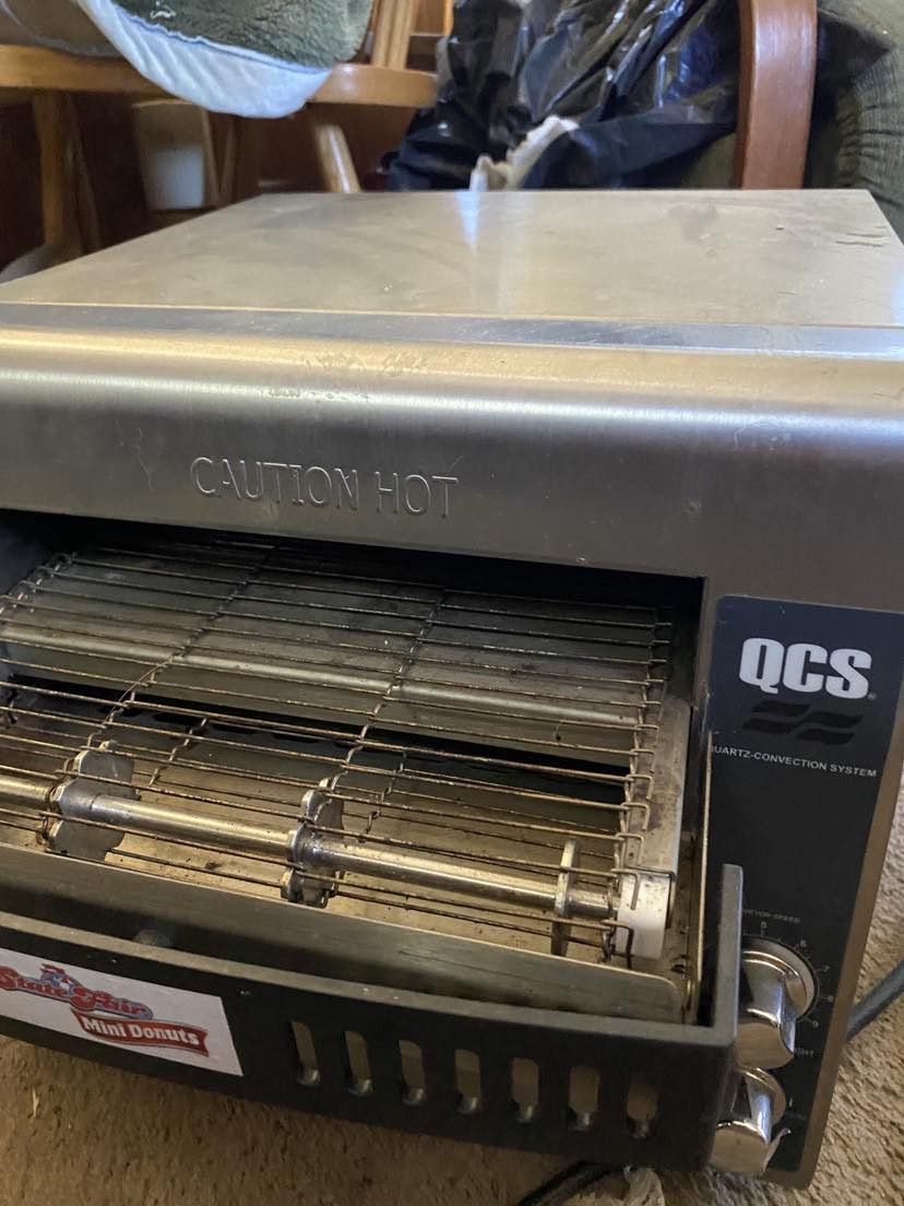 Commercial Toaster Oven For Donuts, Bagels Etc. for Sale in Temecula