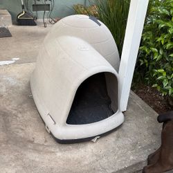 Large Breed Dog Igloo