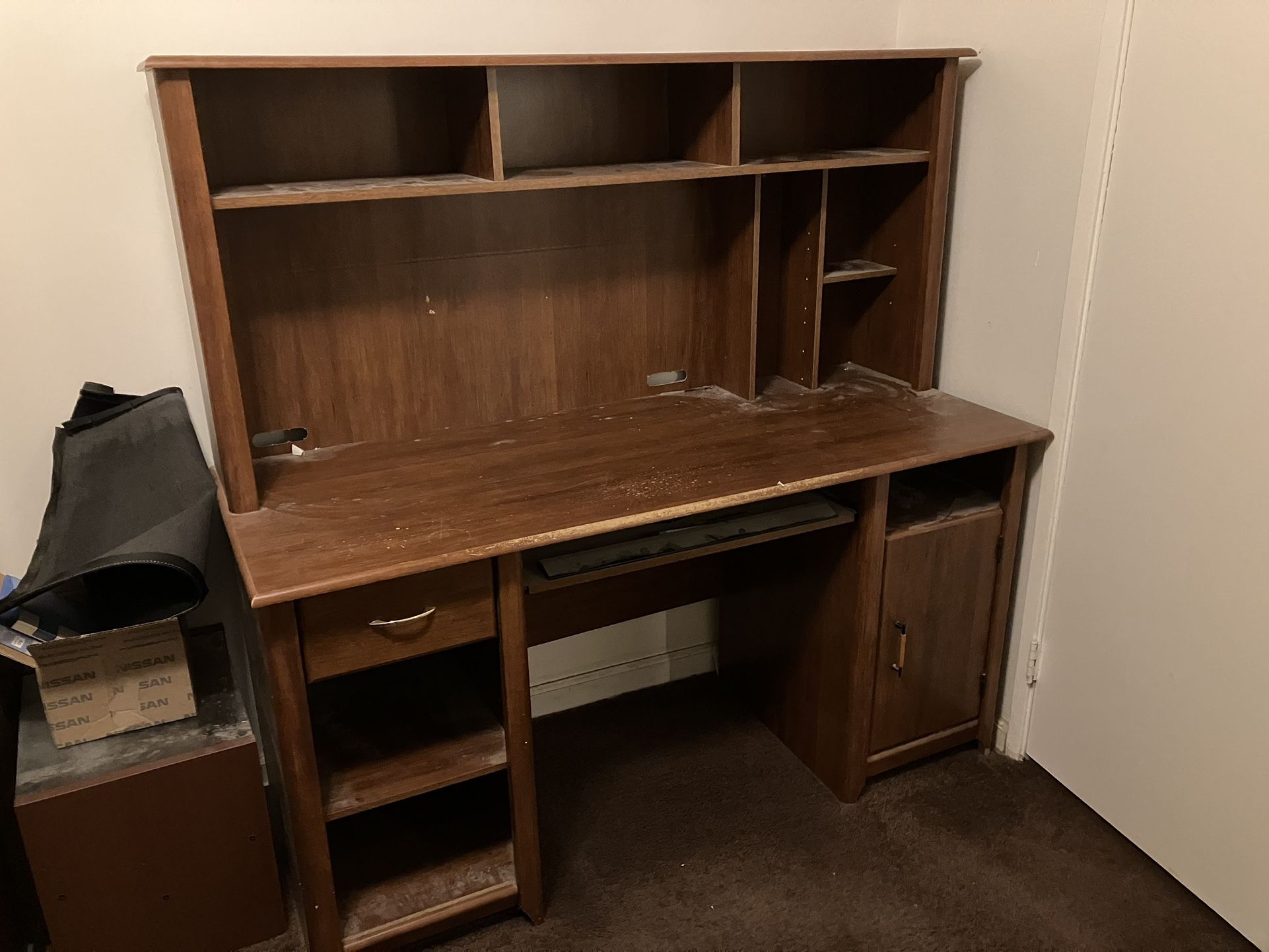 Desk with Hutch