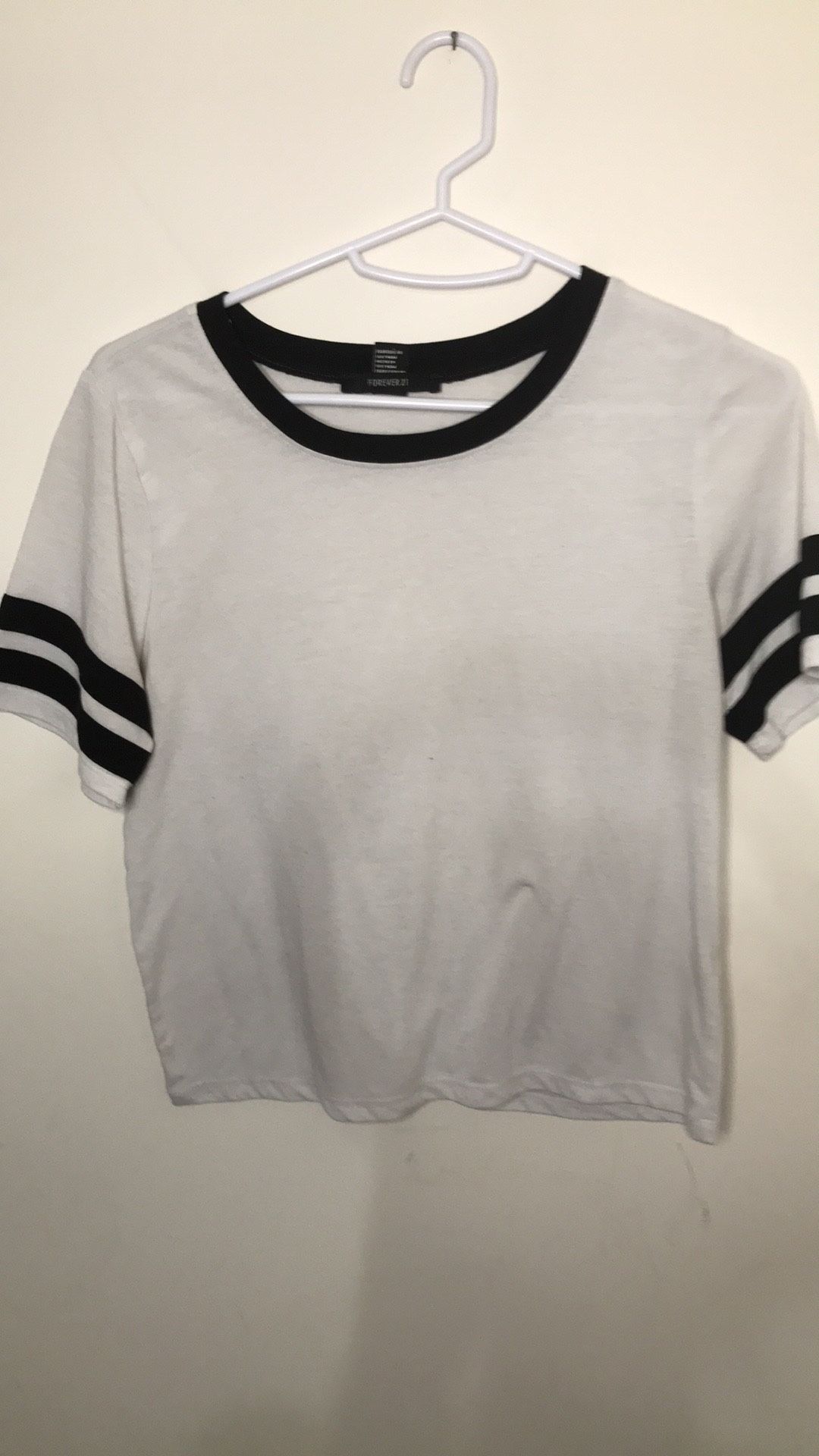 BNWOT forever21 black & white striped top!sz small