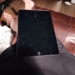 Like New.  IPad 7th Generation