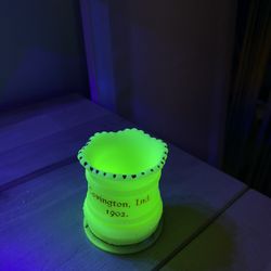 1900's Uranium Custard Glass Souvenir Covington Indiana 1902 2 3/8”