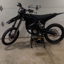 Surron Ultra Bee 2024